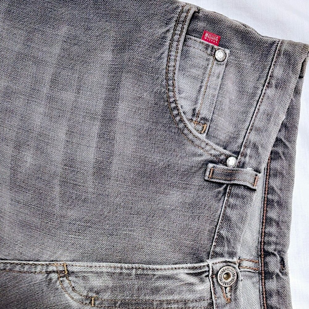 Mustang Slim Low Rise Jeans in Grey